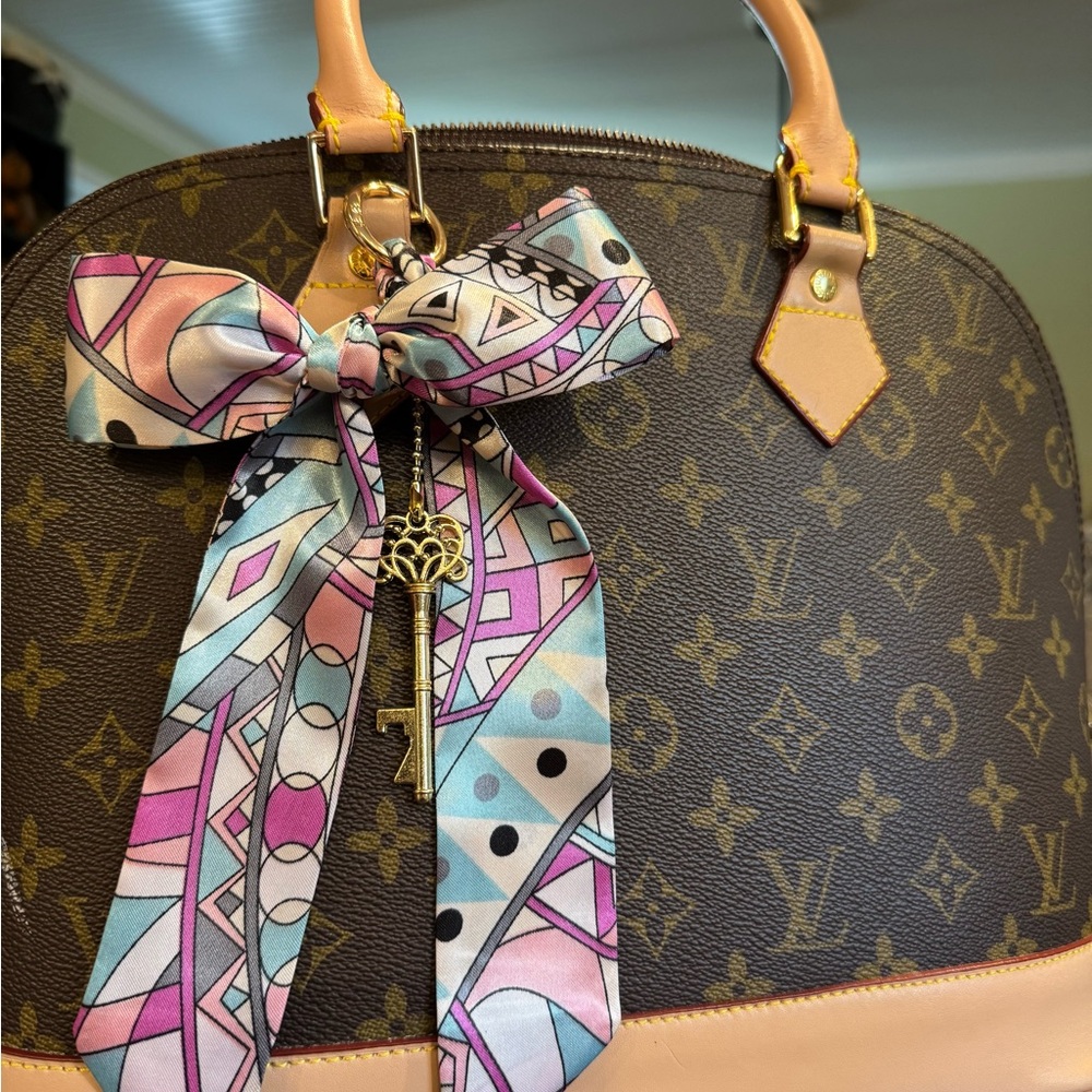 Purse scarf bow charm , gold hardware easy clip on bag.Pink purple black white
